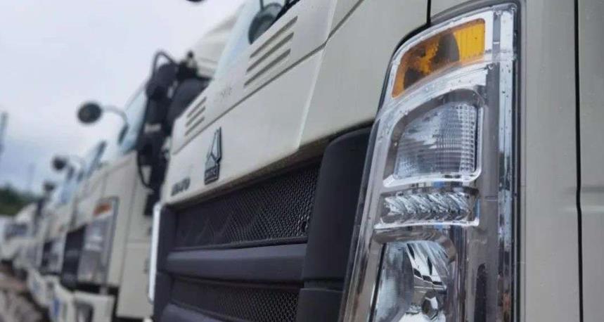 HOWO雪豹冷藏车不惧暑气,护鲜一路畅盈! - 第2张 - 提加商用车网 HOWO雪豹冷藏车不惧暑气,护鲜一路畅盈! - 第2张