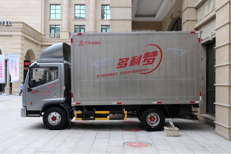 全新身份迎战高端市场,东风多利卡超能都做了哪些改进 - 第6张 - 提加商用车网 全新身份迎战高端市场,东风多利卡超能都做了哪些改进 - 第6张