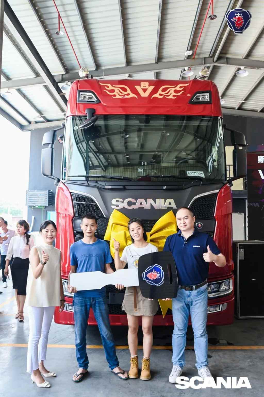 看!斯堪尼亚东莞服务站全面升级,新老V8同时亮相 - 第2张 - 提加商用车网 看!斯堪尼亚东莞服务站全面升级,新老V8同时亮相 - 第2张