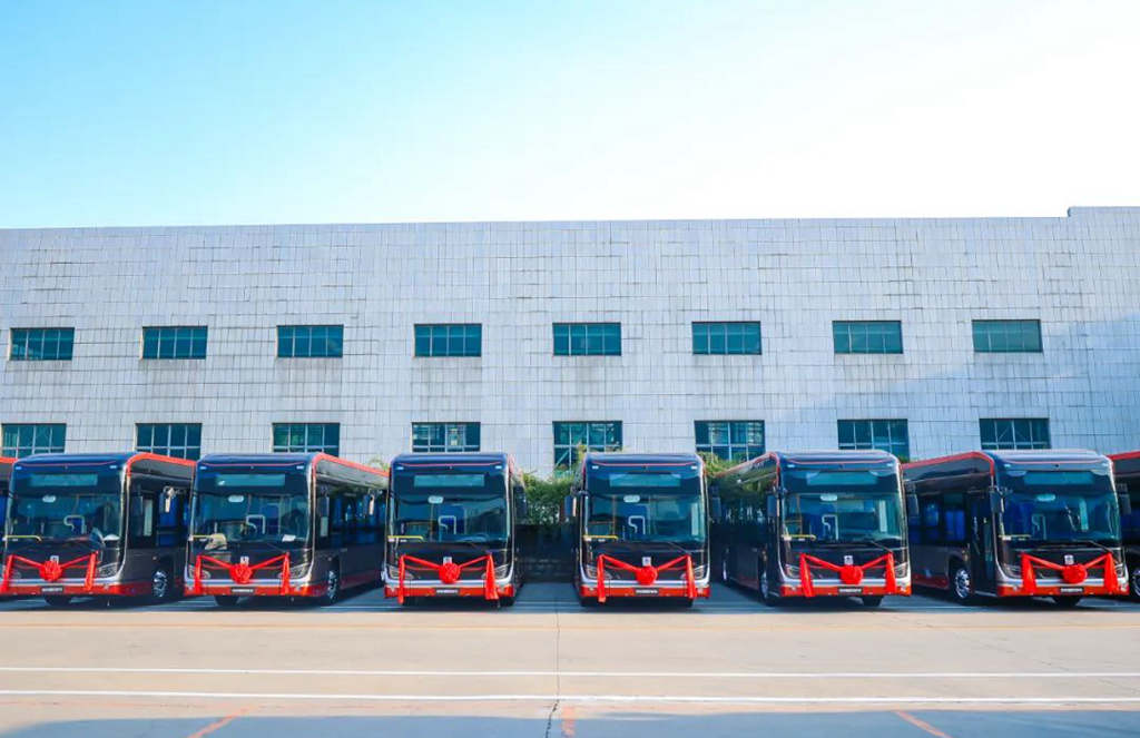 唐骏欧铃官宣停产燃油车 吉利新能源商用车助力山东绿色转型 - 第3张