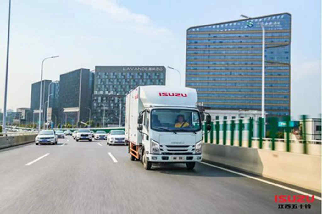 荣誉源自硬实力!江西五十铃翼放轻卡斩获两项重磅大奖 - 第6张 - 提加商用车网 荣誉源自硬实力!江西五十铃翼放轻卡斩获两项重磅大奖 - 第6张