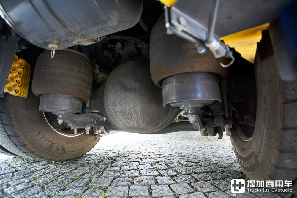 新动力链油耗超低，也许能国产，斯堪尼亚460 R Super超详细实拍解析 - 第11张