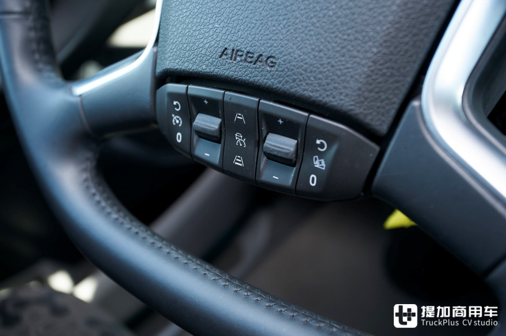 新动力链油耗超低，也许能国产，斯堪尼亚460 R Super超详细实拍解析 - 第20张