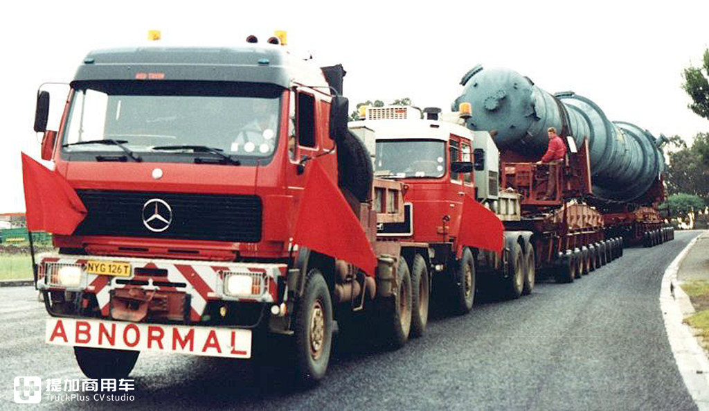 新款即将进入国内,再带你回顾下梅赛德斯-奔驰SLT大件运输车的发展历史 - 第2张 - 提加商用车网 新款即将进入国内,再带你回顾下梅赛德斯-奔驰SLT大件运输车的发展历史 - 第2张