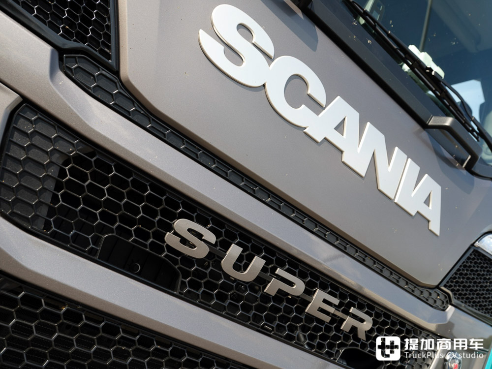 新动力链油耗超低，也许能国产，斯堪尼亚460 R Super超详细实拍解析 - 第3张