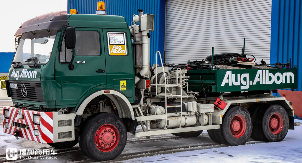 新款即将进入国内,再带你回顾下梅赛德斯-奔驰SLT大件运输车的发展历史 - 第3张 - 提加商用车网 新款即将进入国内,再带你回顾下梅赛德斯-奔驰SLT大件运输车的发展历史 - 第3张