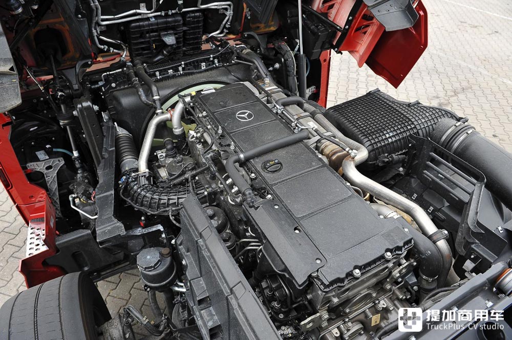 奔驰旗舰卡车力作,Actros L 1863牵引车实拍测试 - 第6张 - 提加商用车网 奔驰旗舰卡车力作,Actros L 1863牵引车实拍测试 - 第6张