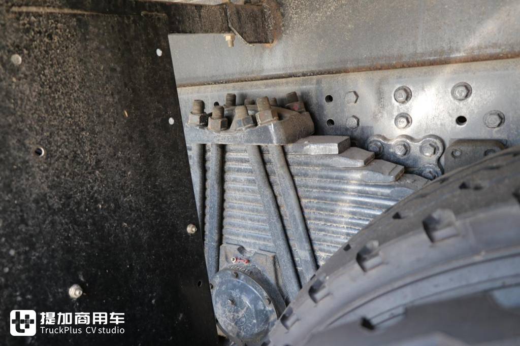 红岩针对自卸车市场推出的又一猛将,带您好好看看红岩杰虎H6渣土车的实力 - 第19张 - 提加商用车网 红岩针对自卸车市场推出的又一猛将,带您好好看看红岩杰虎H6渣土车的实力 - 第19张