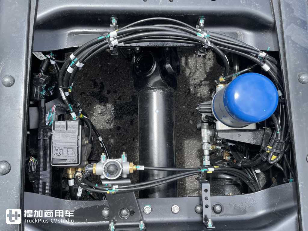 除了东康Z14动力,广汽日野560大马力车型还有哪些升级?实拍带您好好看看 - 第7张 - 提加商用车网 除了东康Z14动力,广汽日野560大马力车型还有哪些升级?实拍带您好好看看 - 第7张