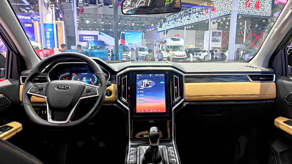 时尚越野皮卡新标杆!悍途绿魔版16.48万元起震撼上市 - 第6张 - 提加商用车网 时尚越野皮卡新标杆!悍途绿魔版16.48万元起震撼上市 - 第6张