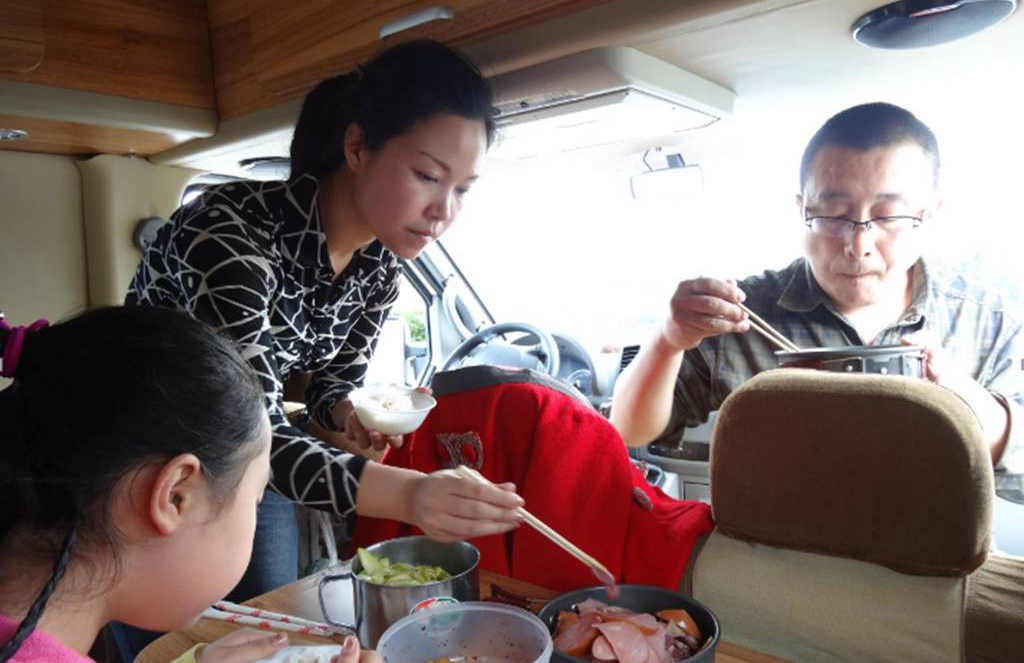 房车生活家,让自然美景触手可得,为何资深驴友杰哥会选择东风御风房车 - 第4张 - 提加商用车网 房车生活家,让自然美景触手可得,为何资深驴友杰哥会选择东风御风房车 - 第4张