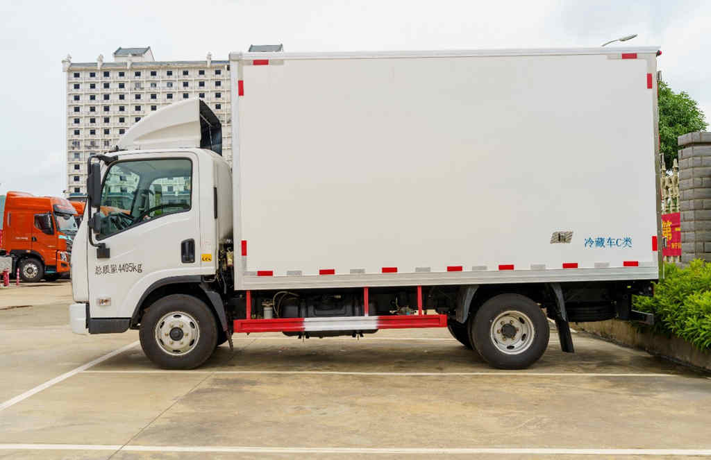 10台交付知名餐饮企业,乘龙L2冷藏车有哪些优势? - 第3张 - 提加商用车网 10台交付知名餐饮企业,乘龙L2冷藏车有哪些优势? - 第3张