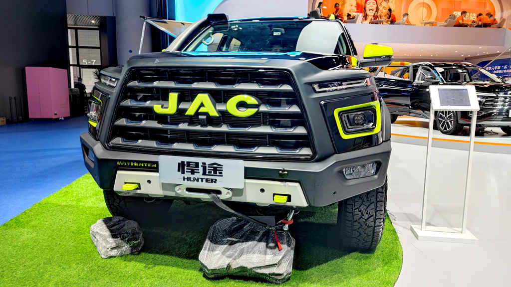 时尚越野皮卡新标杆!悍途绿魔版16.48万元起震撼上市 - 第3张 - 提加商用车网 时尚越野皮卡新标杆!悍途绿魔版16.48万元起震撼上市 - 第3张