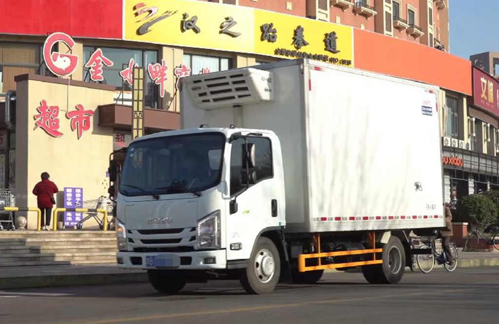 开海归来鱼满舱 冷链配送江西五十铃翼放冷藏车来帮忙