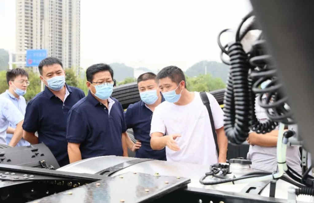 前方高能预警，搭载东康L9发动机，东风天龙“子母车2.0”来咯 - 第3张