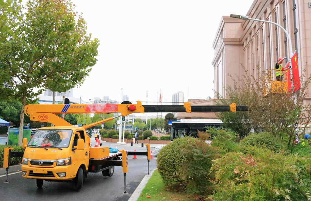 信念成塔,飘扬起那片最美的“中国红” - 第1张 - 提加商用车网 信念成塔,飘扬起那片最美的“中国红” - 第1张