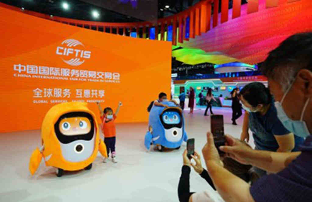 充电一小时，换电五分钟，乘龙L2换电轻卡是如何做到的？ - 第2张