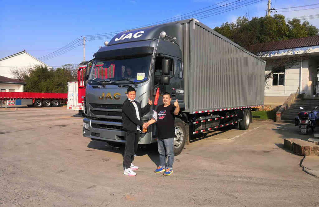 1号信赖 物流公司老板选江淮1卡德沃斯中卡，赚的多！￼ - 第1张