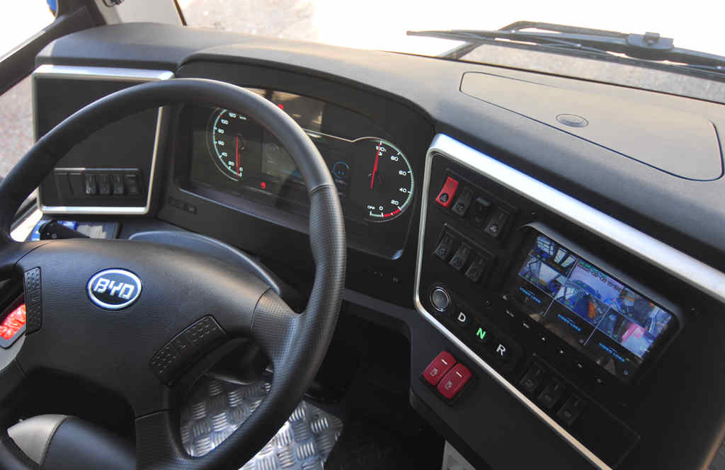 响应群众呼声,绿色便捷出行  比亚迪纯电动公交车开进“美玉之乡”蓝田 - 第3张 - 提加商用车网 响应群众呼声,绿色便捷出行  比亚迪纯电动公交车开进“美玉之乡”蓝田 - 第3张