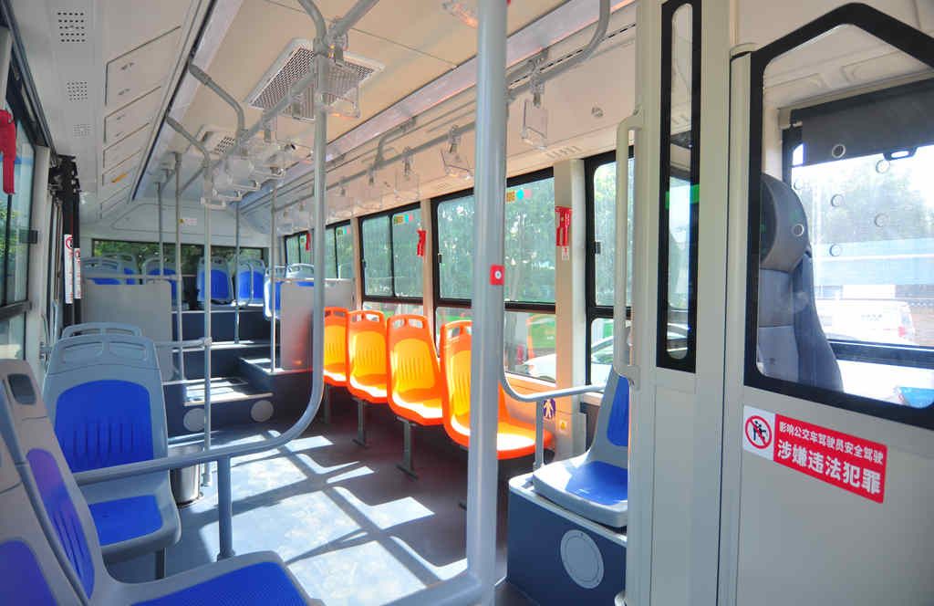 响应群众呼声,绿色便捷出行  比亚迪纯电动公交车开进“美玉之乡”蓝田 - 第4张 - 提加商用车网 响应群众呼声,绿色便捷出行  比亚迪纯电动公交车开进“美玉之乡”蓝田 - 第4张