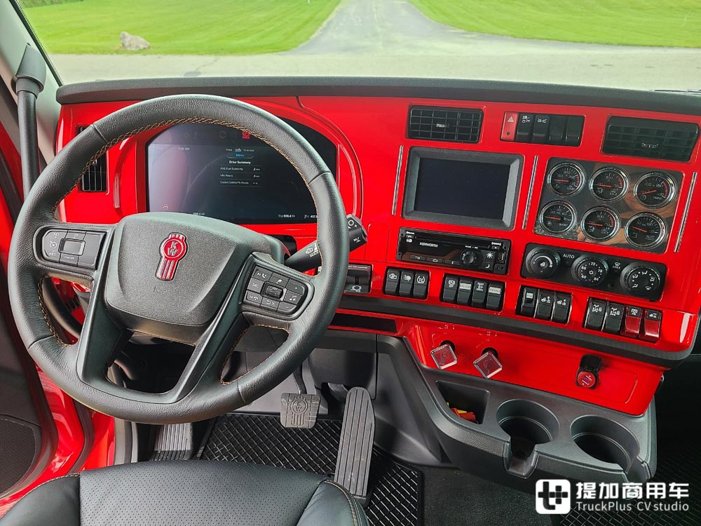 把别墅搬到卡车上,超长生活舱的肯沃斯T880重卡实拍 - 第10张 - 提加商用车网 把别墅搬到卡车上,超长生活舱的肯沃斯T880重卡实拍 - 第10张