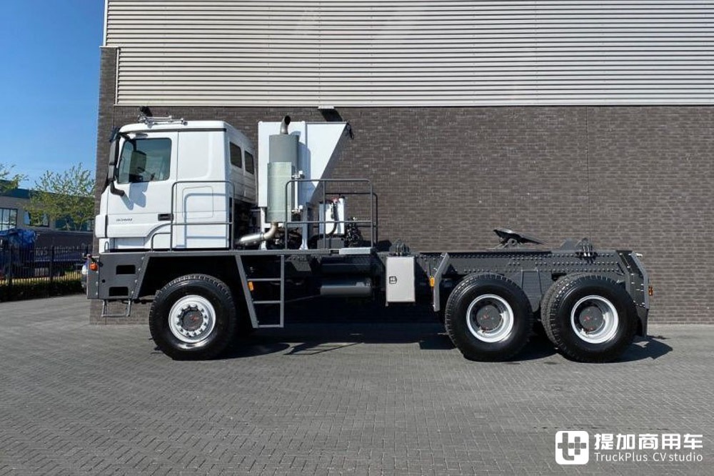 油田用的特种越野卡车,轮胎足有一人高,德国泰坦Z55-609 F 6x6卡车实拍 - 第11张 - 提加商用车网 油田用的特种越野卡车,轮胎足有一人高,德国泰坦Z55-609 F 6x6卡车实拍 - 第11张