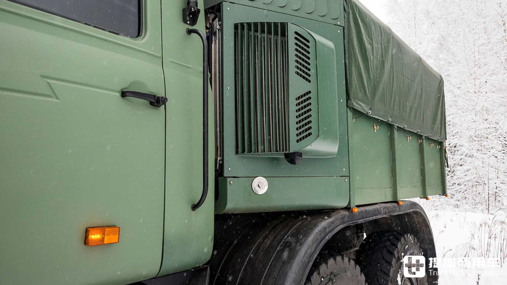 暴力美学的集大成之作,俄罗斯玩家的爆改乌拉尔4320 6x6军卡实拍 - 第18张 - 提加商用车网 暴力美学的集大成之作,俄罗斯玩家的爆改乌拉尔4320 6x6军卡实拍 - 第18张