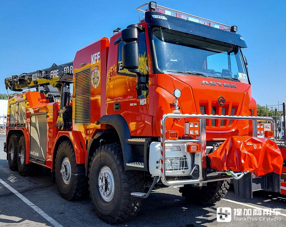 国内见不到的阿斯特拉卡车,安普改装的Astra HD9 8854 8x8重型清障车实拍 - 第2张 - 提加商用车网 国内见不到的阿斯特拉卡车,安普改装的Astra HD9 8854 8x8重型清障车实拍 - 第2张