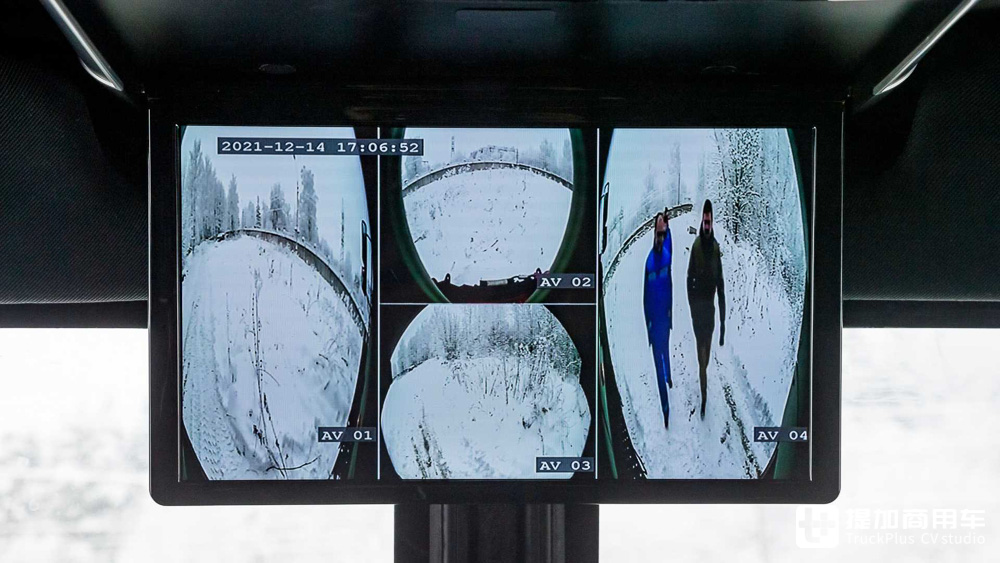 暴力美学的集大成之作,俄罗斯玩家的爆改乌拉尔4320 6x6军卡实拍 - 第25张 - 提加商用车网 暴力美学的集大成之作,俄罗斯玩家的爆改乌拉尔4320 6x6军卡实拍 - 第25张