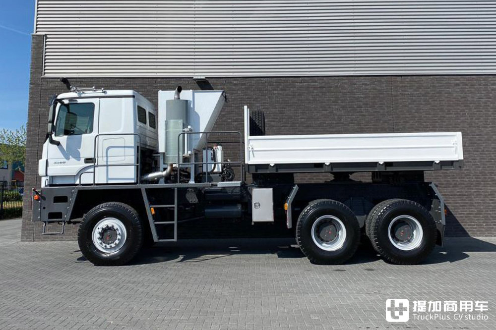 油田用的特种越野卡车,轮胎足有一人高,德国泰坦Z55-609 F 6x6卡车实拍 - 第8张 - 提加商用车网 油田用的特种越野卡车,轮胎足有一人高,德国泰坦Z55-609 F 6x6卡车实拍 - 第8张