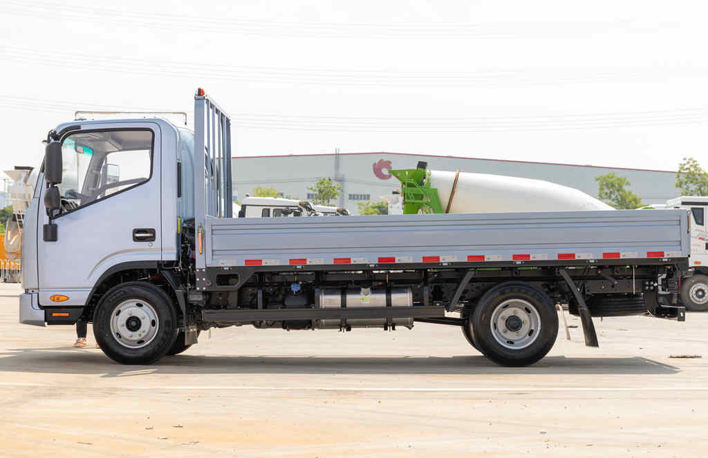 江淮汽车：108项焕新，江淮1卡骏铃金饭碗即将上市 - 第3张