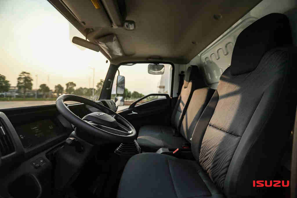 缓解驾驶疲劳,江西五十铃翼放轻卡舒适“满分” - 第2张 - 提加商用车网 缓解驾驶疲劳,江西五十铃翼放轻卡舒适“满分” - 第2张