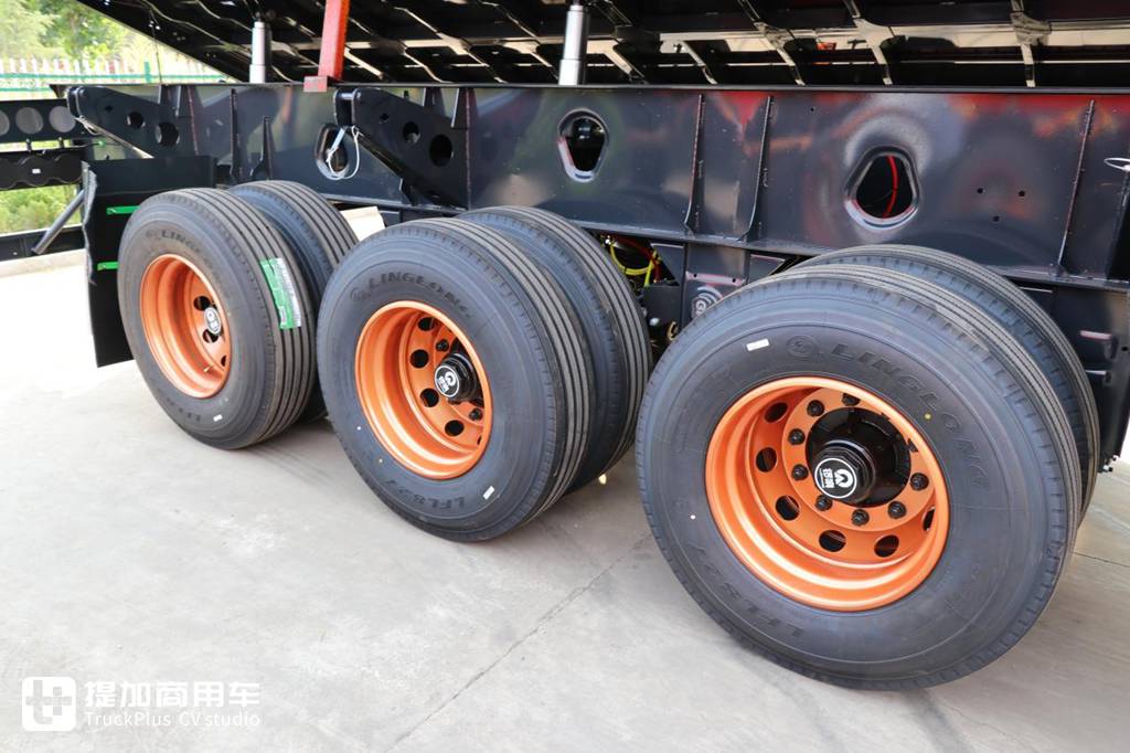 售价6.9万的侧翻自卸挂车,锣响卡友牌的第二款力作,实拍带你看看值得买吗 - 第11张 - 提加商用车网 售价6.9万的侧翻自卸挂车,锣响卡友牌的第二款力作,实拍带你看看值得买吗 - 第11张