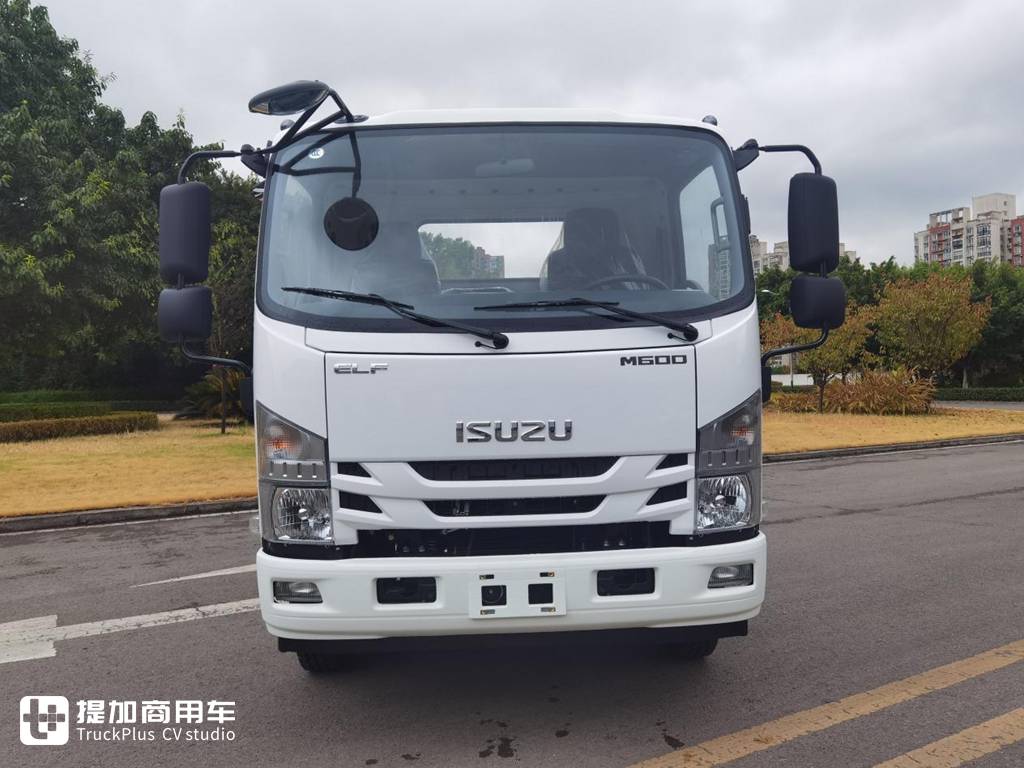 品质再上一层楼,庆铃五十铃M600自动挡车型实拍评测 - 第8张 - 提加商用车网 品质再上一层楼,庆铃五十铃M600自动挡车型实拍评测 - 第8张