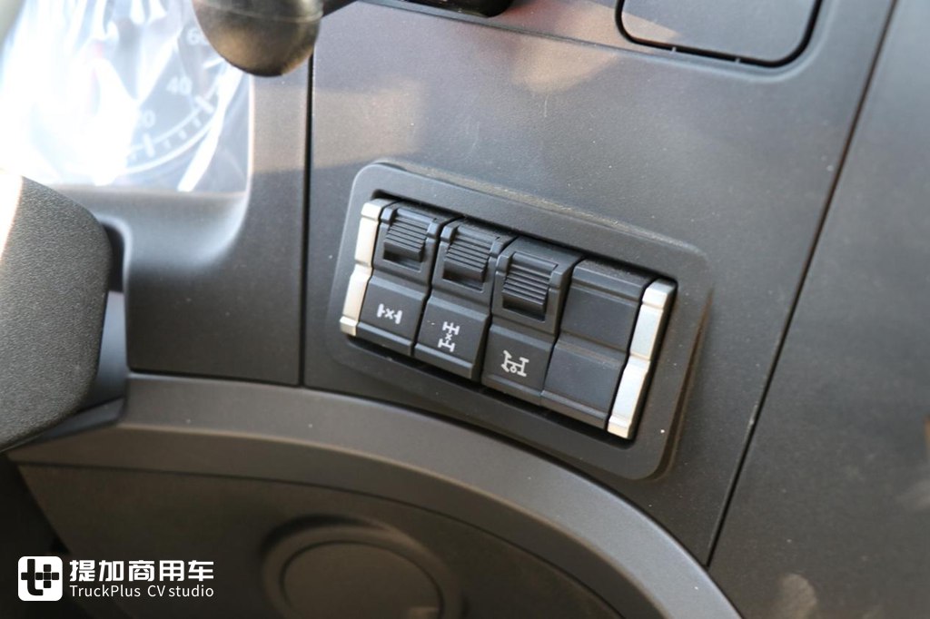 从豪沃7进化而来,带你看重汽成都推出的豪沃V7-X自卸车 - 第14张 - 提加商用车网 从豪沃7进化而来,带你看重汽成都推出的豪沃V7-X自卸车 - 第14张
