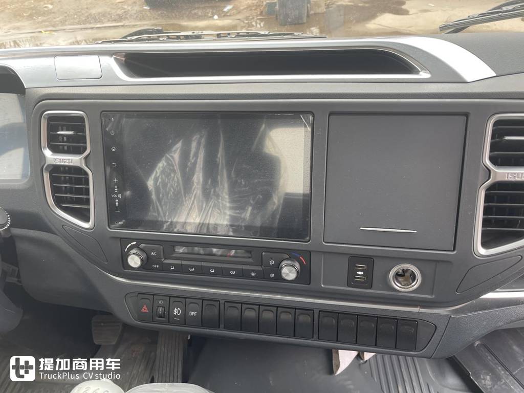 品质再上一层楼,庆铃五十铃M600自动挡车型实拍评测 - 第13张 - 提加商用车网 品质再上一层楼,庆铃五十铃M600自动挡车型实拍评测 - 第13张