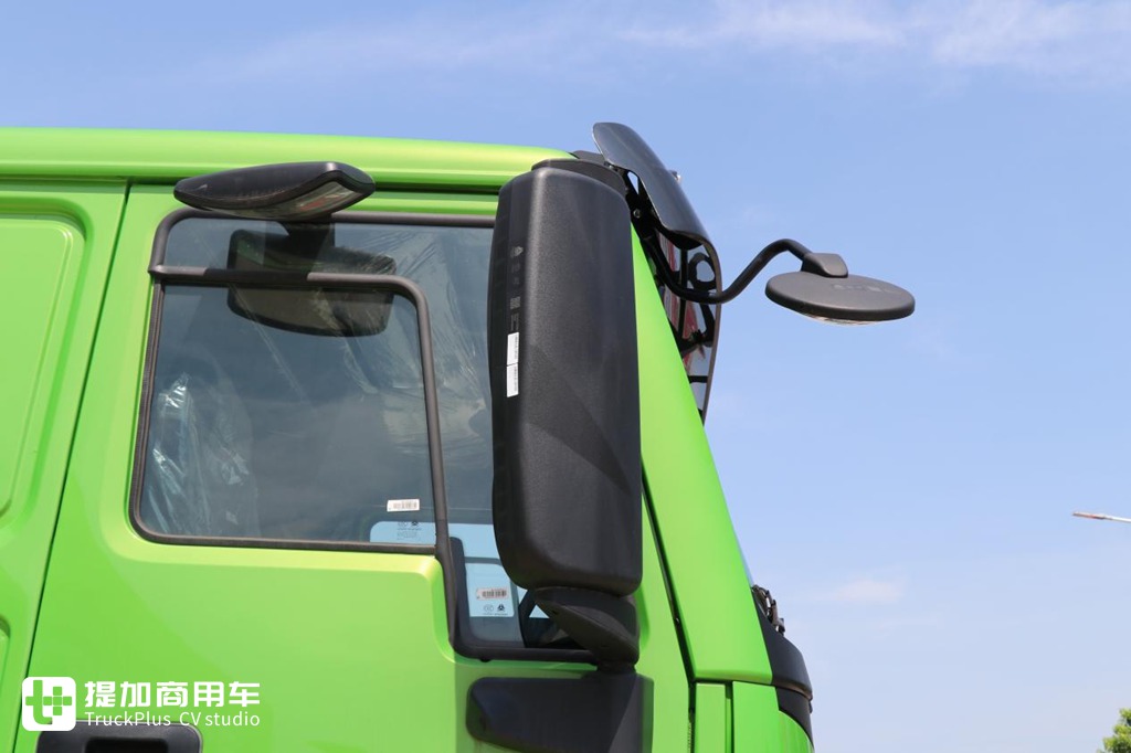 从豪沃7进化而来,带你看重汽成都推出的豪沃V7-X自卸车 - 第7张 - 提加商用车网 从豪沃7进化而来,带你看重汽成都推出的豪沃V7-X自卸车 - 第7张