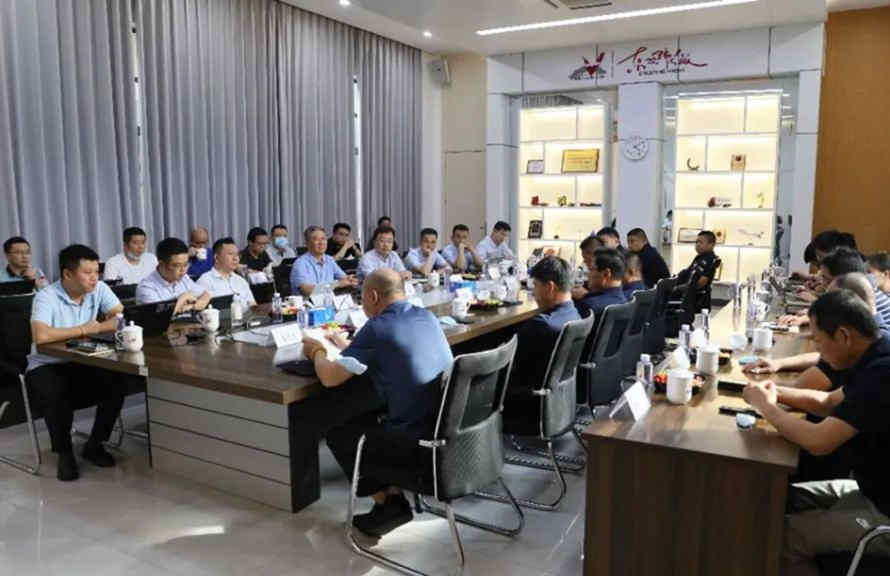 前方高能预警,搭载东康L9发动机,东风天龙“子母车2.0”来咯 - 第4张 - 提加商用车网 前方高能预警,搭载东康L9发动机,东风天龙“子母车2.0”来咯 - 第4张