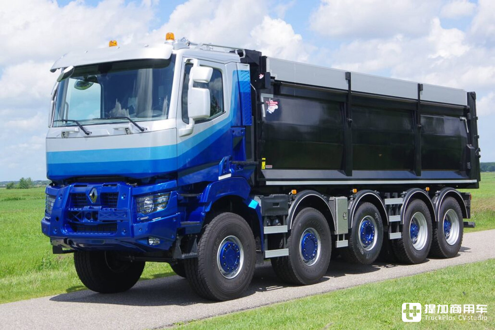 国内见不到的雷诺K系自卸车实拍，五轴10x8驱动，这配置也太强悍了