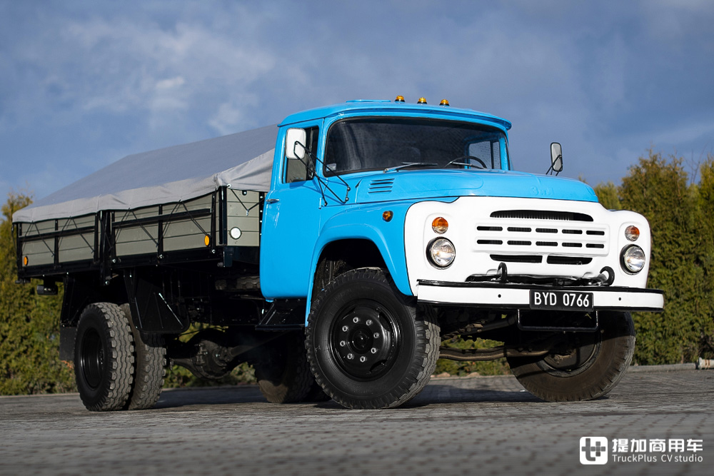 上世纪我国曾大量进口，吉尔Zil-130卡车你还记得吗？实拍波修复版再带你回忆下