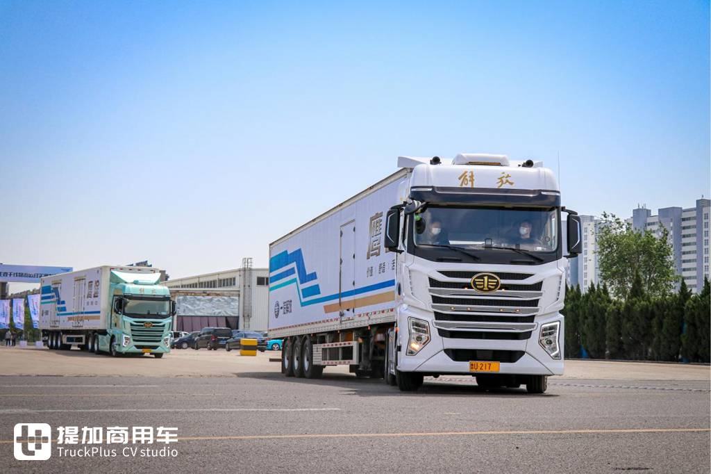 让卡车生活更体面，头等舱VS生活舱，解放鹰途舒适性配置对比盘点