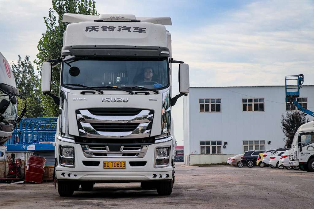 都是国际大牌，庆铃五十铃巨咖底盘用料真扎实 - 第1张