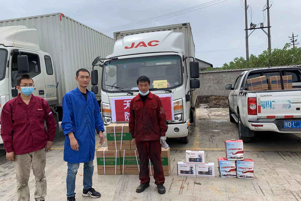 上门送服务 江淮1卡帅铃携手天天超市防疫保供