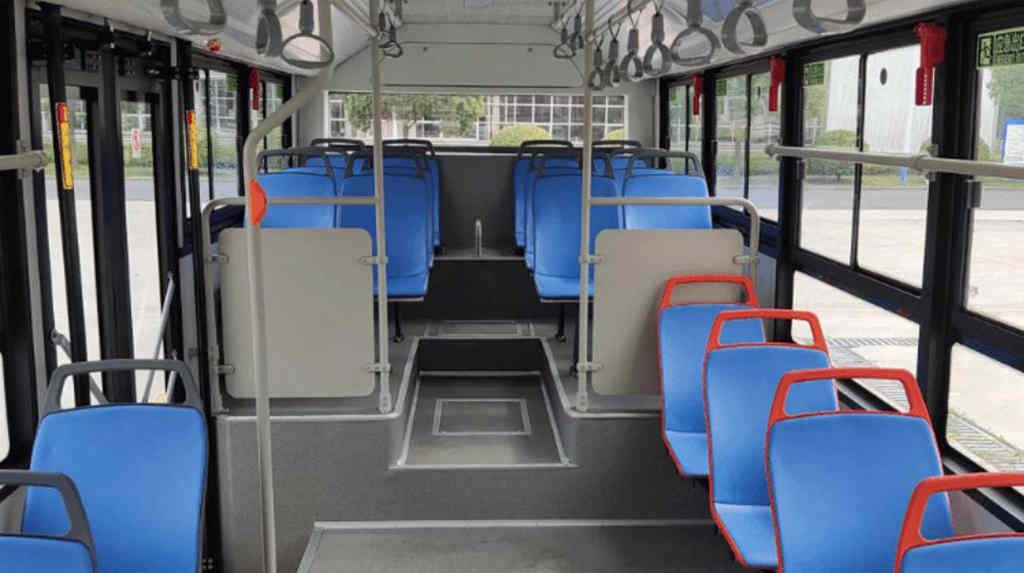 亚星星巴公交车又双叒叕出发！助力吉林白山绿色出行 - 第2张