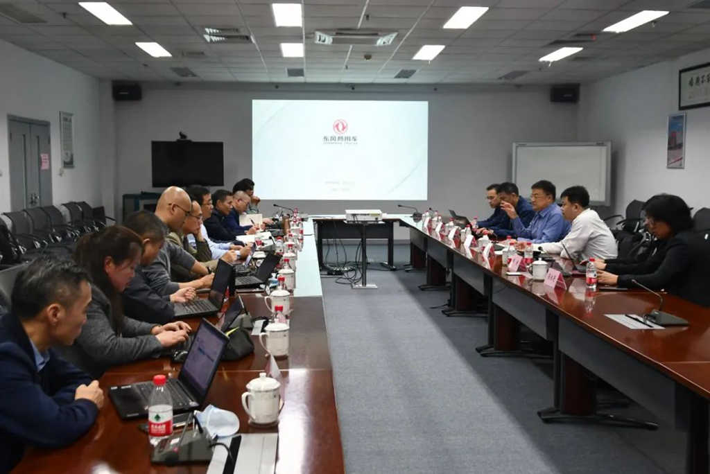 尤峥调研东风商用车技术中心 - 第1张 - 提加商用车网 尤峥调研东风商用车技术中心 - 第1张