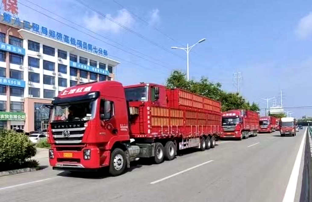 真省钱、很舒适,批量红岩杰虎H6子母车交付山东用户 - 第4张 - 提加商用车网 真省钱、很舒适,批量红岩杰虎H6子母车交付山东用户 - 第4张