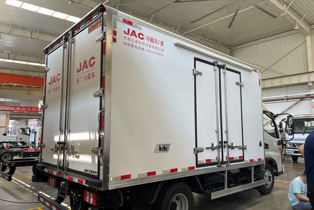 江淮汽车:省油30%,江淮1卡混动轻卡具备行业绝对价值优势 - 第3张 - 提加商用车网 江淮汽车:省油30%,江淮1卡混动轻卡具备行业绝对价值优势 - 第3张