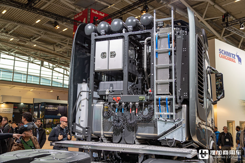 电动卡车站C位,硬汉选手也不少,带你逛2022宝马展奔驰卡车展台 - 第13张 - 提加商用车网 电动卡车站C位,硬汉选手也不少,带你逛2022宝马展奔驰卡车展台 - 第13张