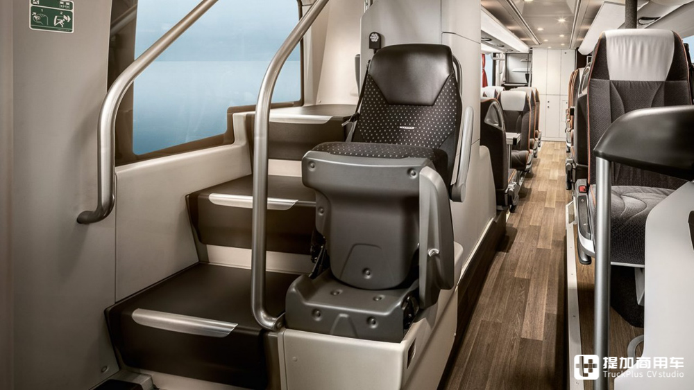更加豪华舒适!看赛特拉新一代S 531 DT双层豪华巴士 - 第10张 - 提加商用车网 更加豪华舒适!看赛特拉新一代S 531 DT双层豪华巴士 - 第10张