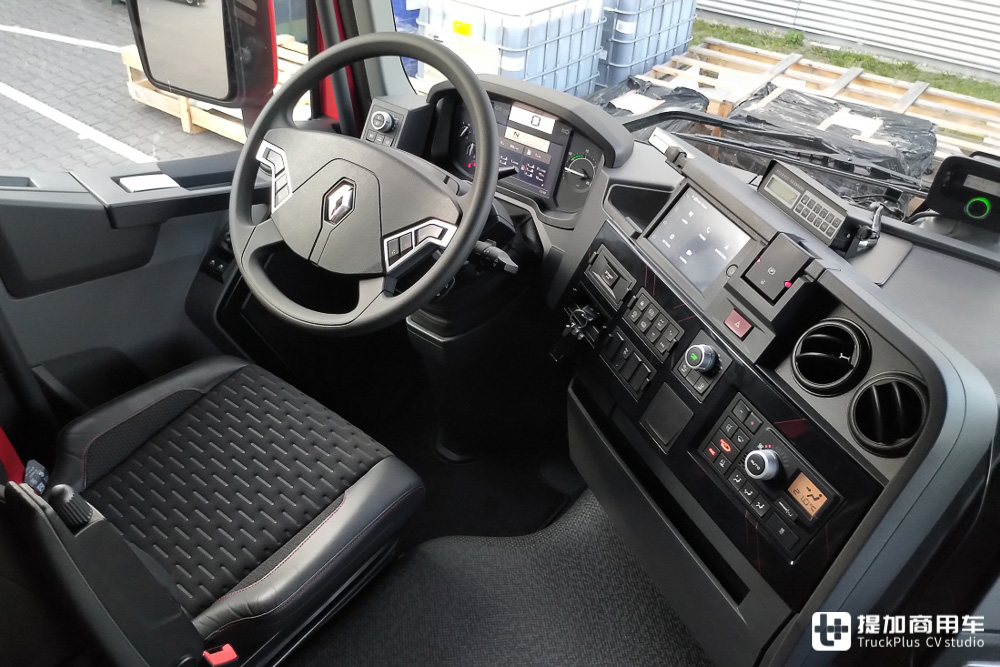 沃尔沃涡轮复合柴油机加持,油耗降低10%,雷诺T 480再进化 - 第14张 - 提加商用车网 沃尔沃涡轮复合柴油机加持,油耗降低10%,雷诺T 480再进化 - 第14张